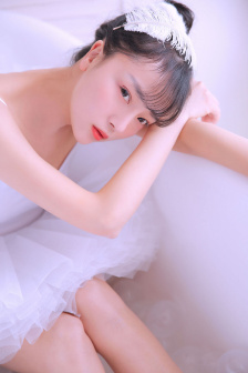 年轻的保姆在线播放